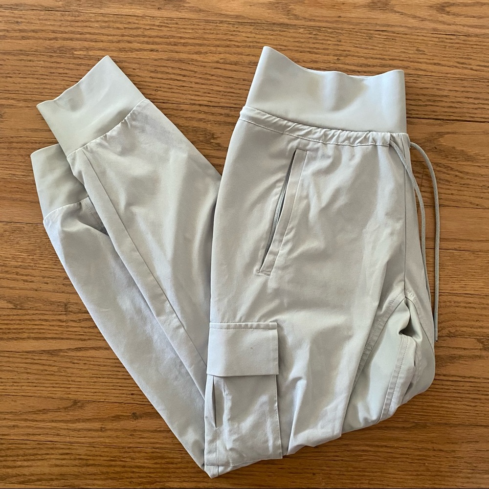 Athleta Cargo Joggers || Size 4